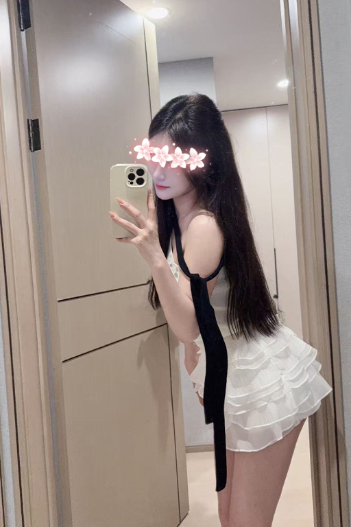 4492女孩.jpg